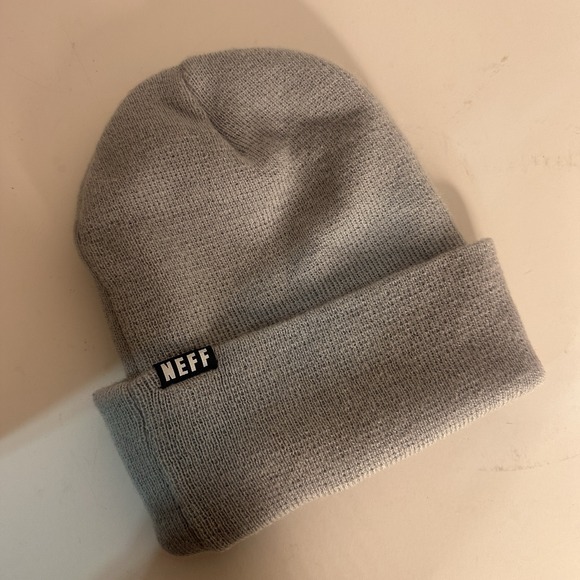 Neff Fun Guys Smiling Mushroom Gray Beanie Hat - Picture 2 of 7